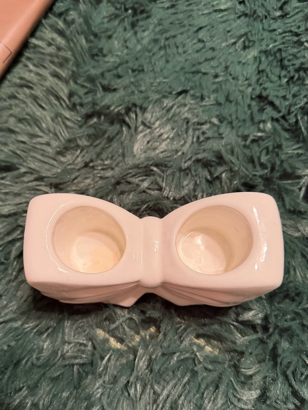 3/$25 ✨ White Ceramic Bow Double Taper Candle Holder